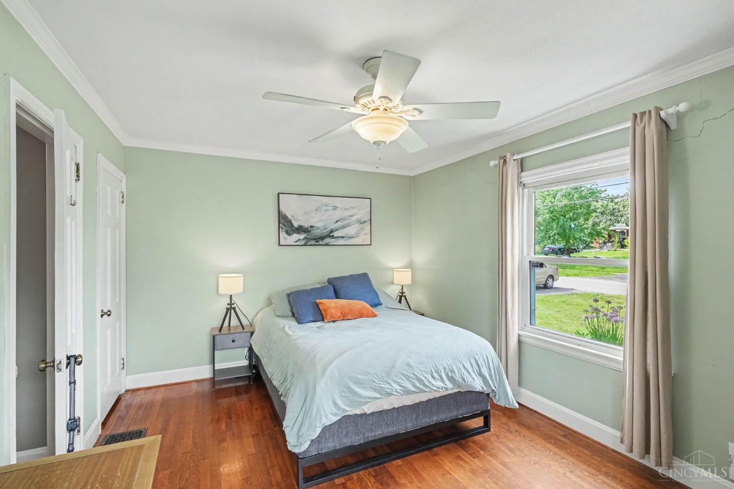 6301 Cambridge Avenue, Cincinnati, OH, 45230