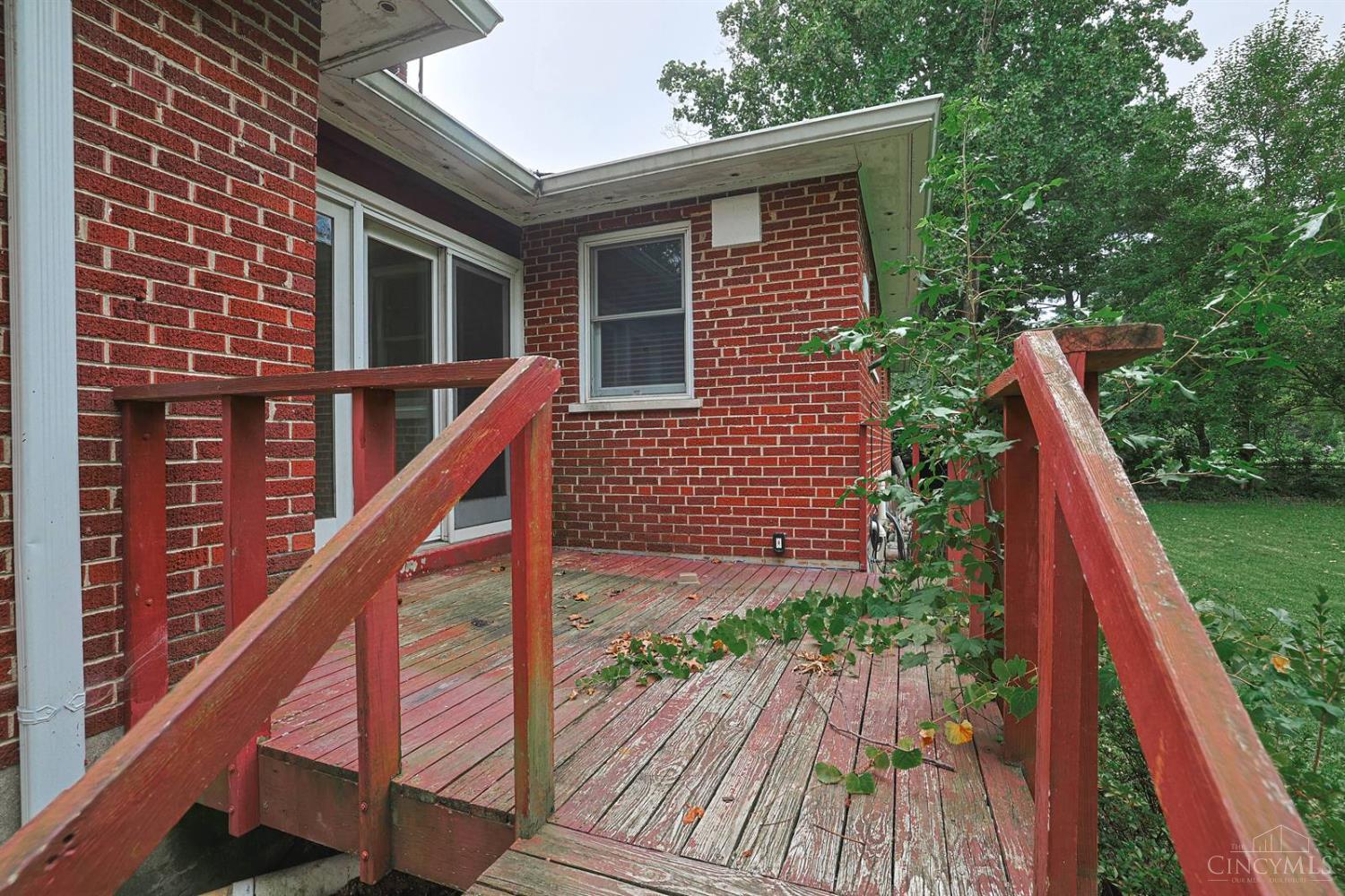 4th image of 5240 Myerdale Dr, Blue Ash, OH 45242 | MLS# 1890192
