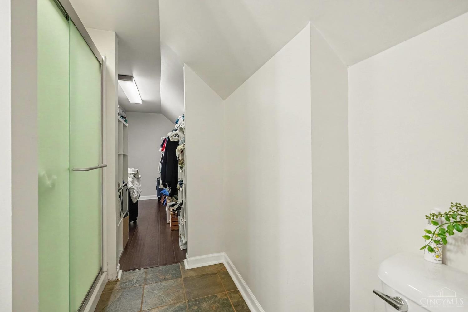 6301 Cambridge Avenue, Cincinnati, OH, 45230