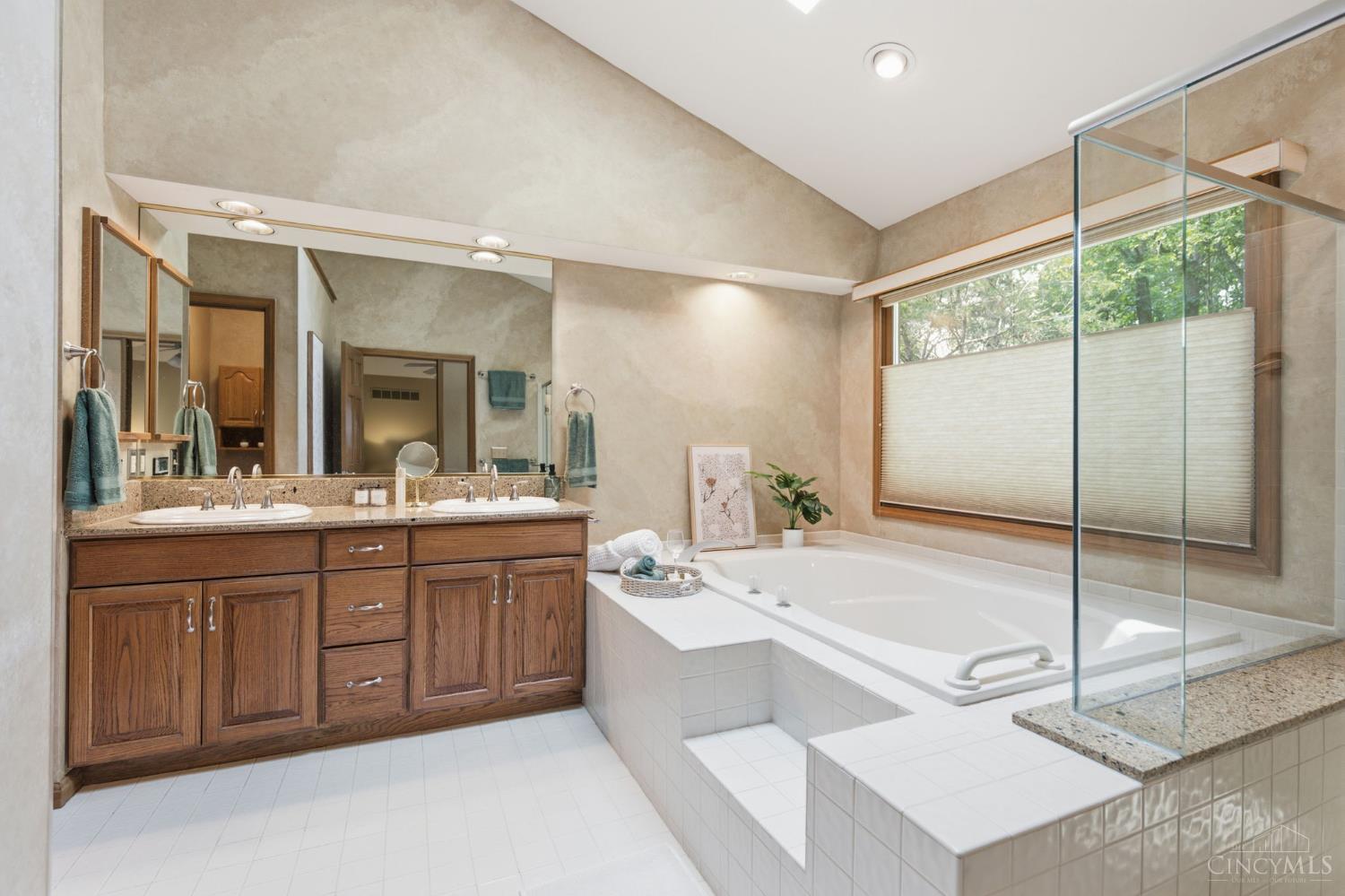 9450 Kemper Grove Lane, Symmes Twp, OH, 45140 — photo 38