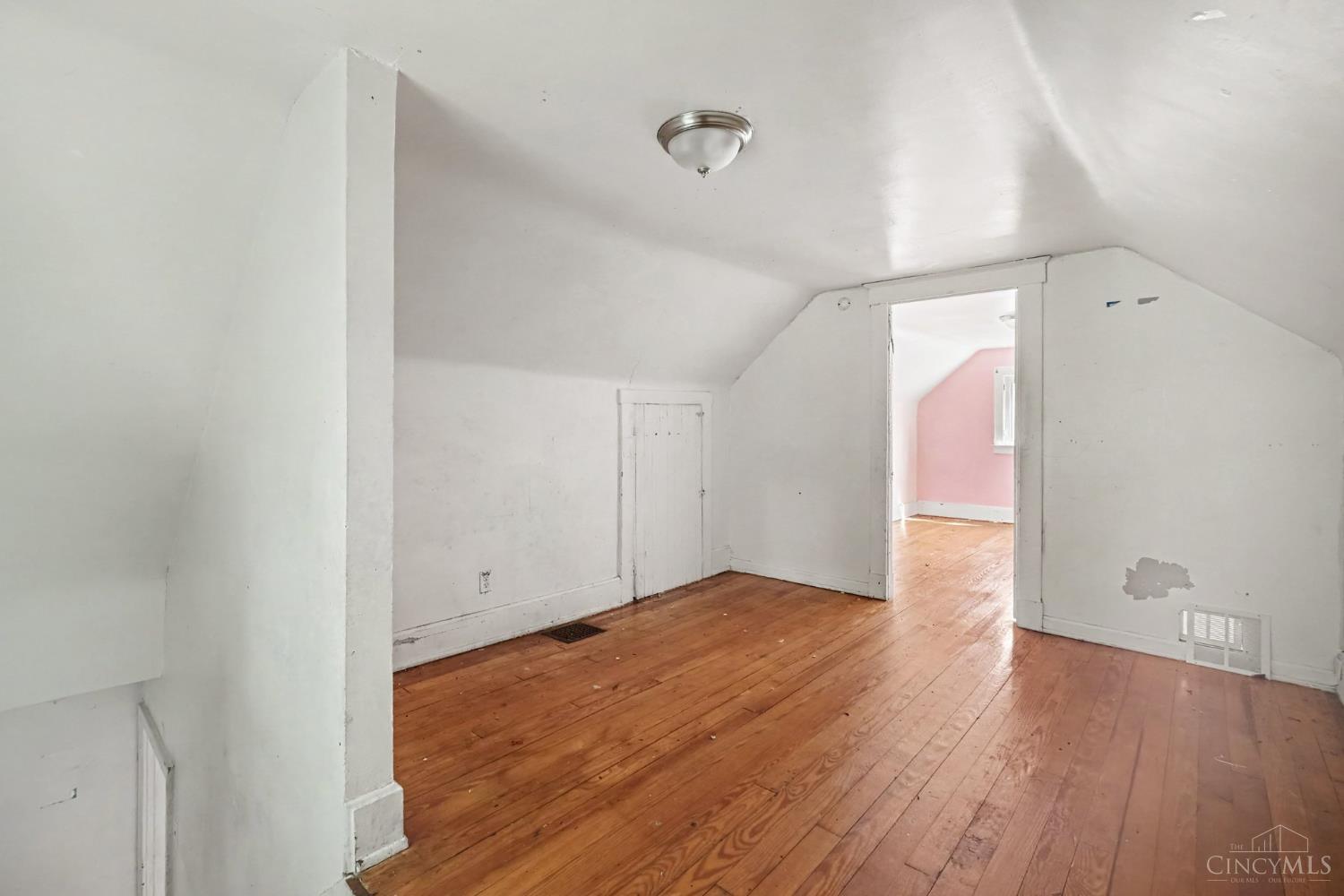 4112 Vinedale Avenue, Cincinnati, OH, 45205 — photo 8