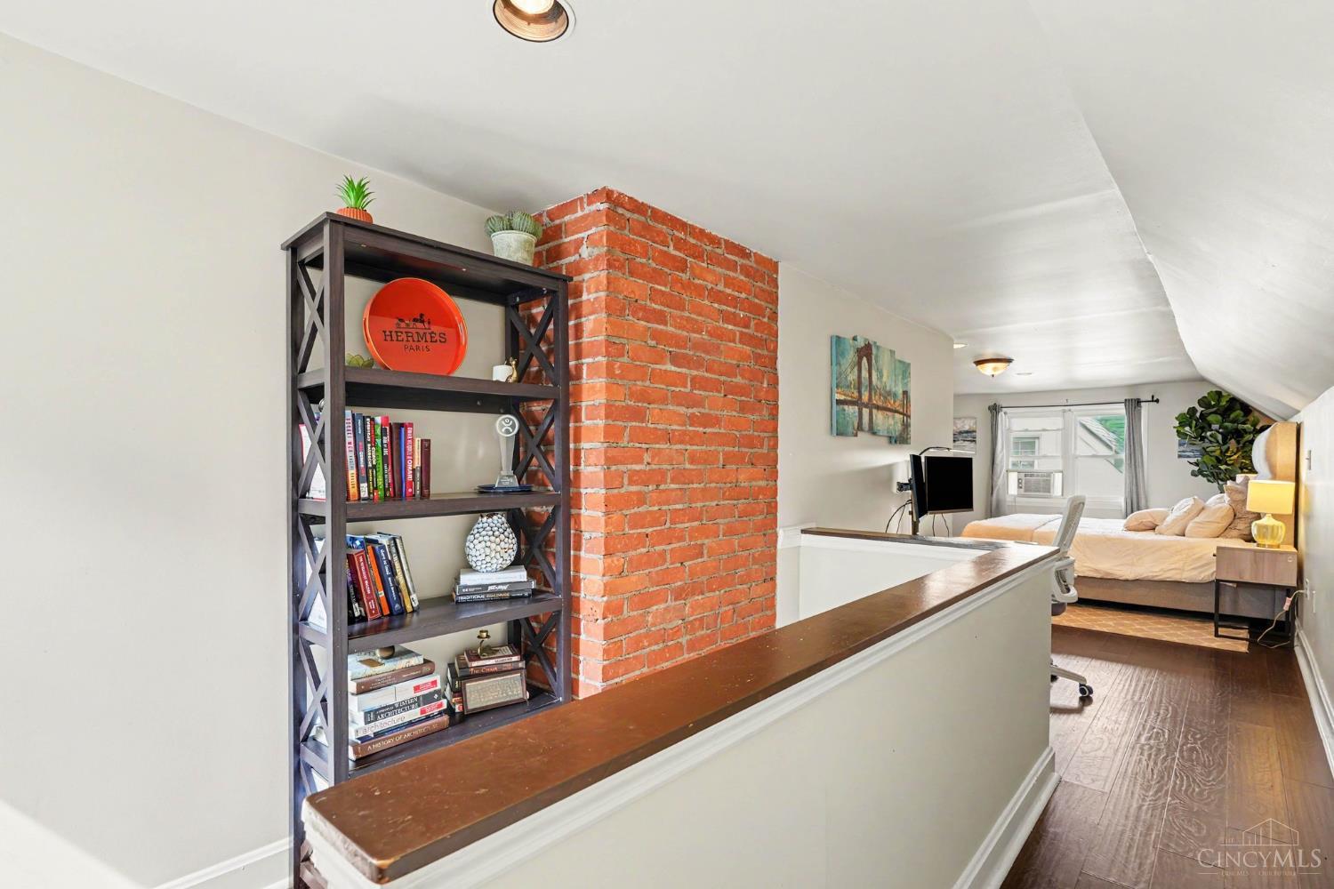 6301 Cambridge Avenue, Cincinnati, OH, 45230