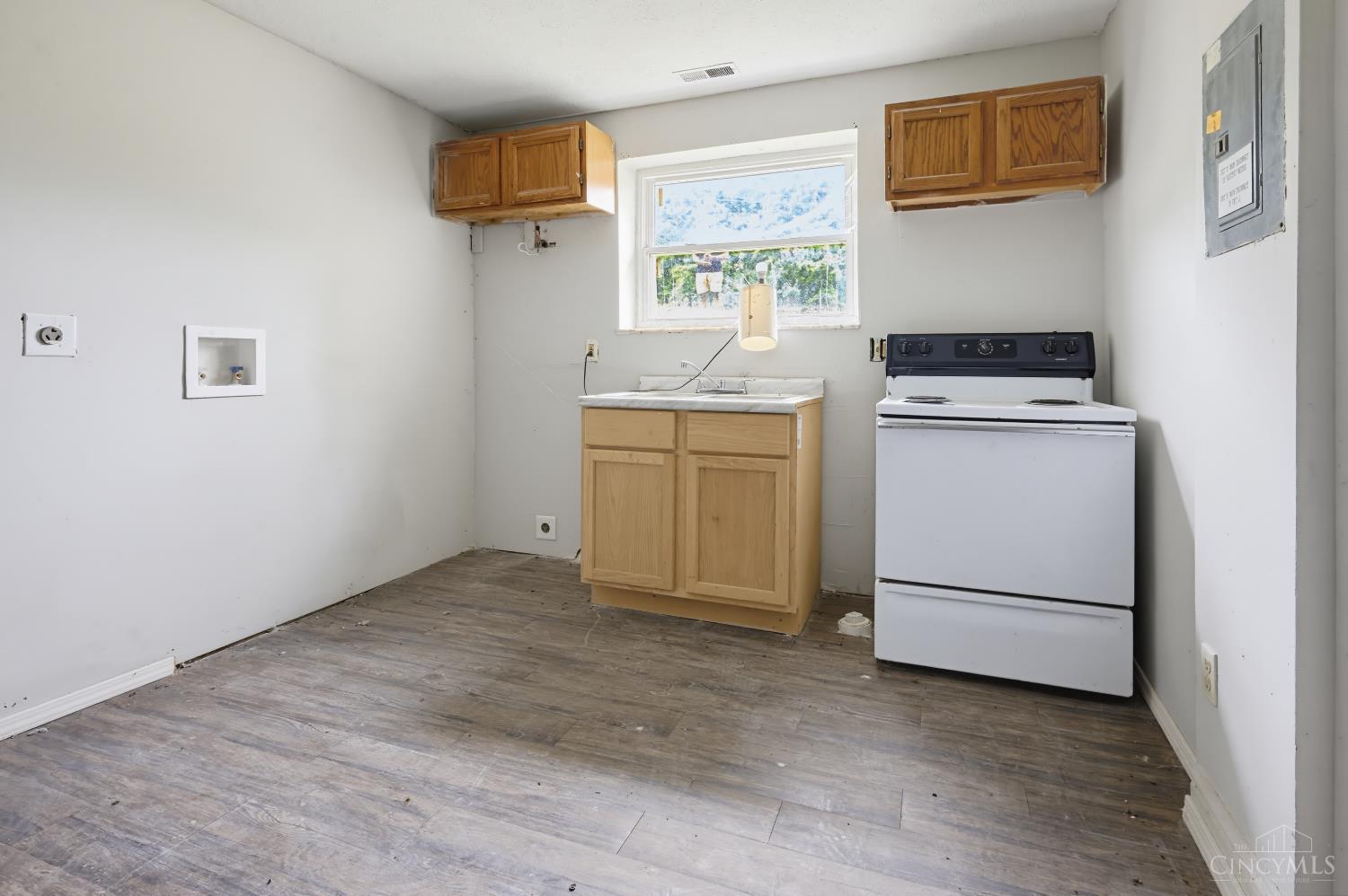 3rd image of 3404 Ninann Ct, Cincinnati, OH 45211 | MLS# 1888164