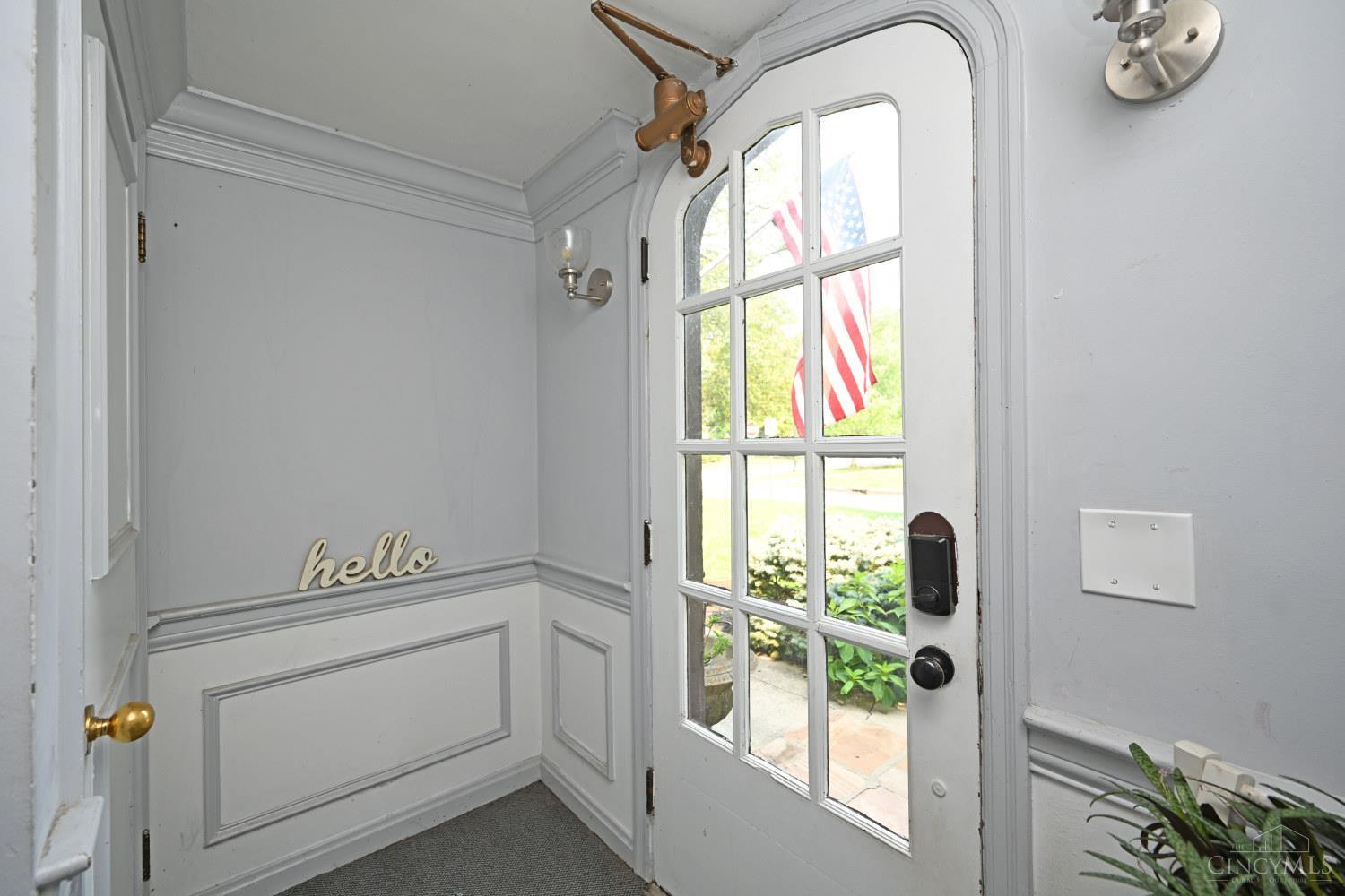 5th image of 3731 E Ctr, Cincinnati, OH 45227