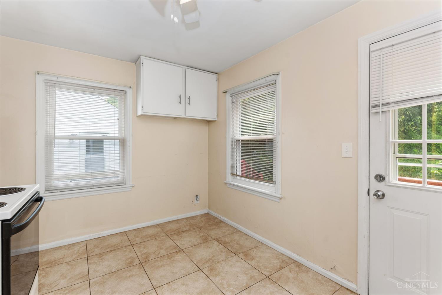 1742 Ashbrook Drive, Cincinnati, OH, 45238 — photo 12