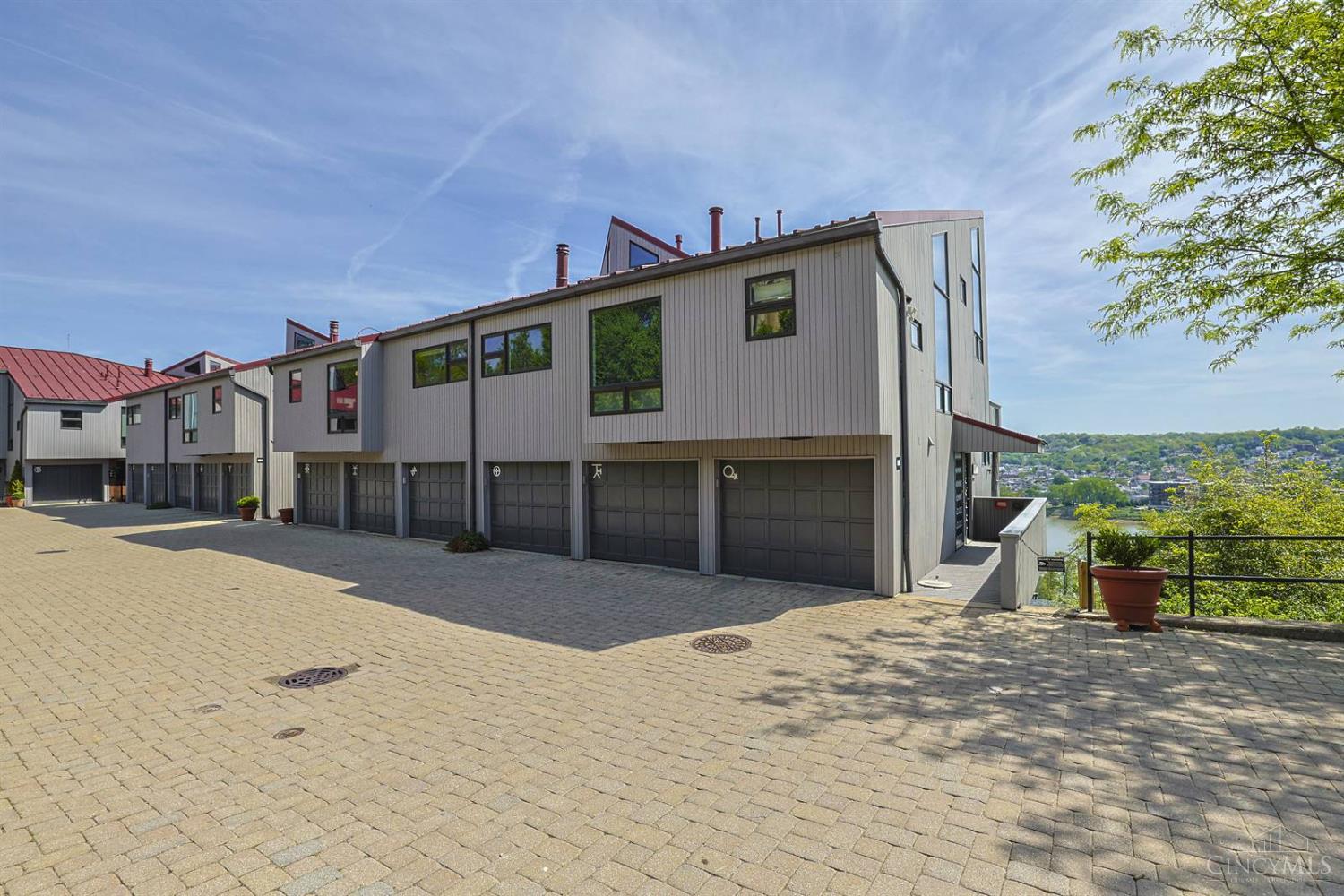 2nd image of 1022 Hatch St, Cincinnati, OH 45202 | MLS# 1890230