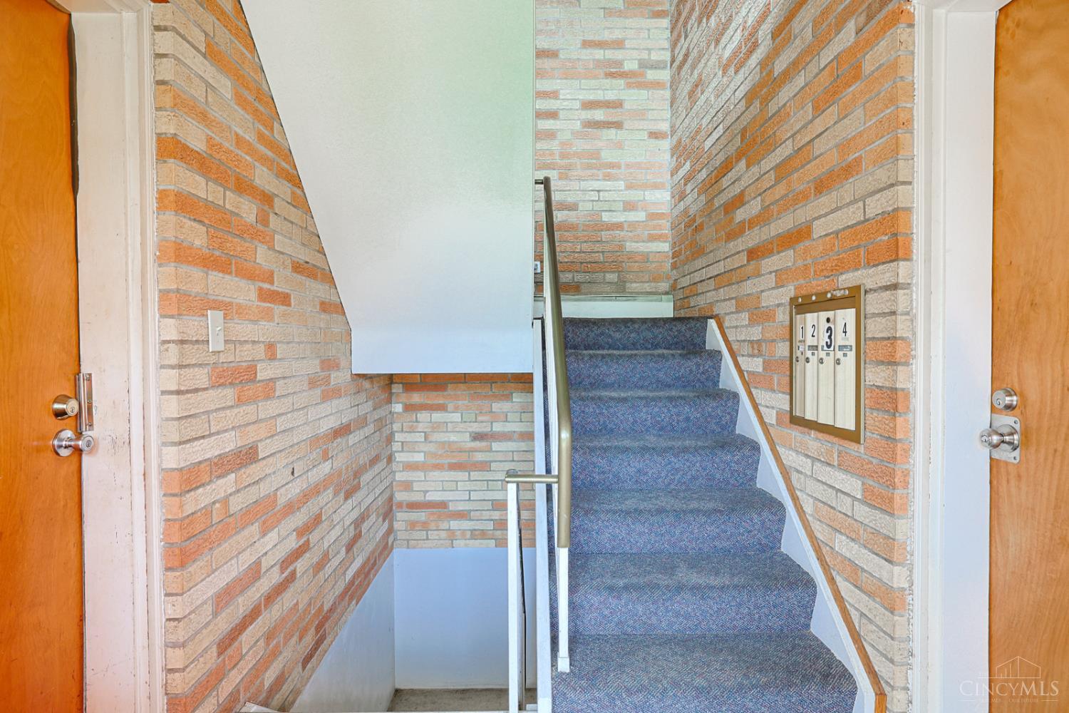 2nd image of 2651 Westbrook Dr, Cincinnati, OH 45211