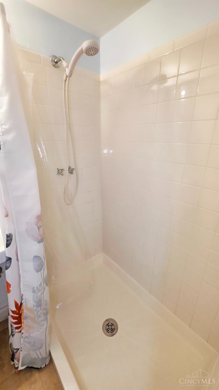 27th image of 5615 Sprucewood Dr, Green Twp, OH 45239 | MLS# 1890253