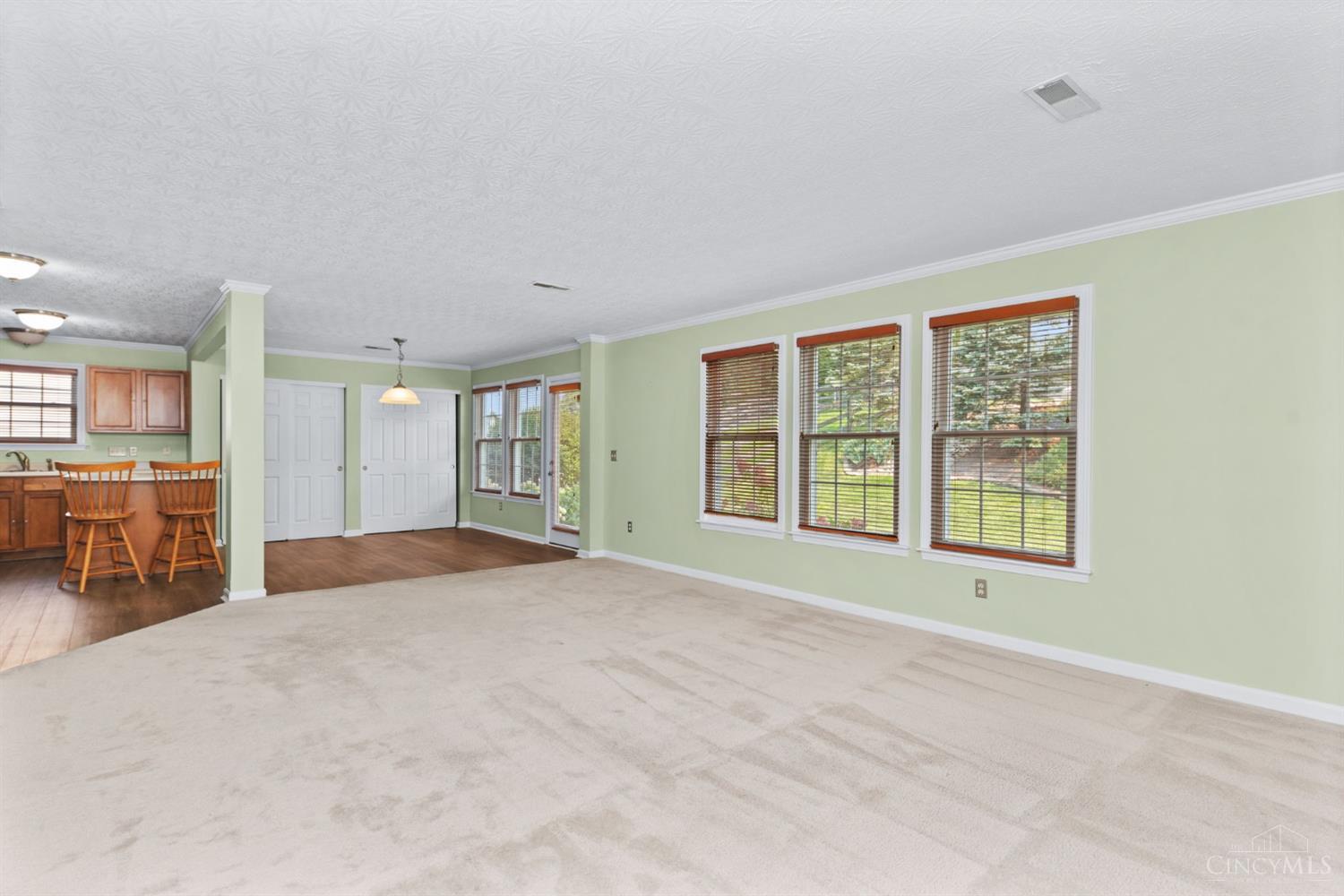 102 Lights Pointe Court, Ohio Twp, OH, 45157 — photo 6