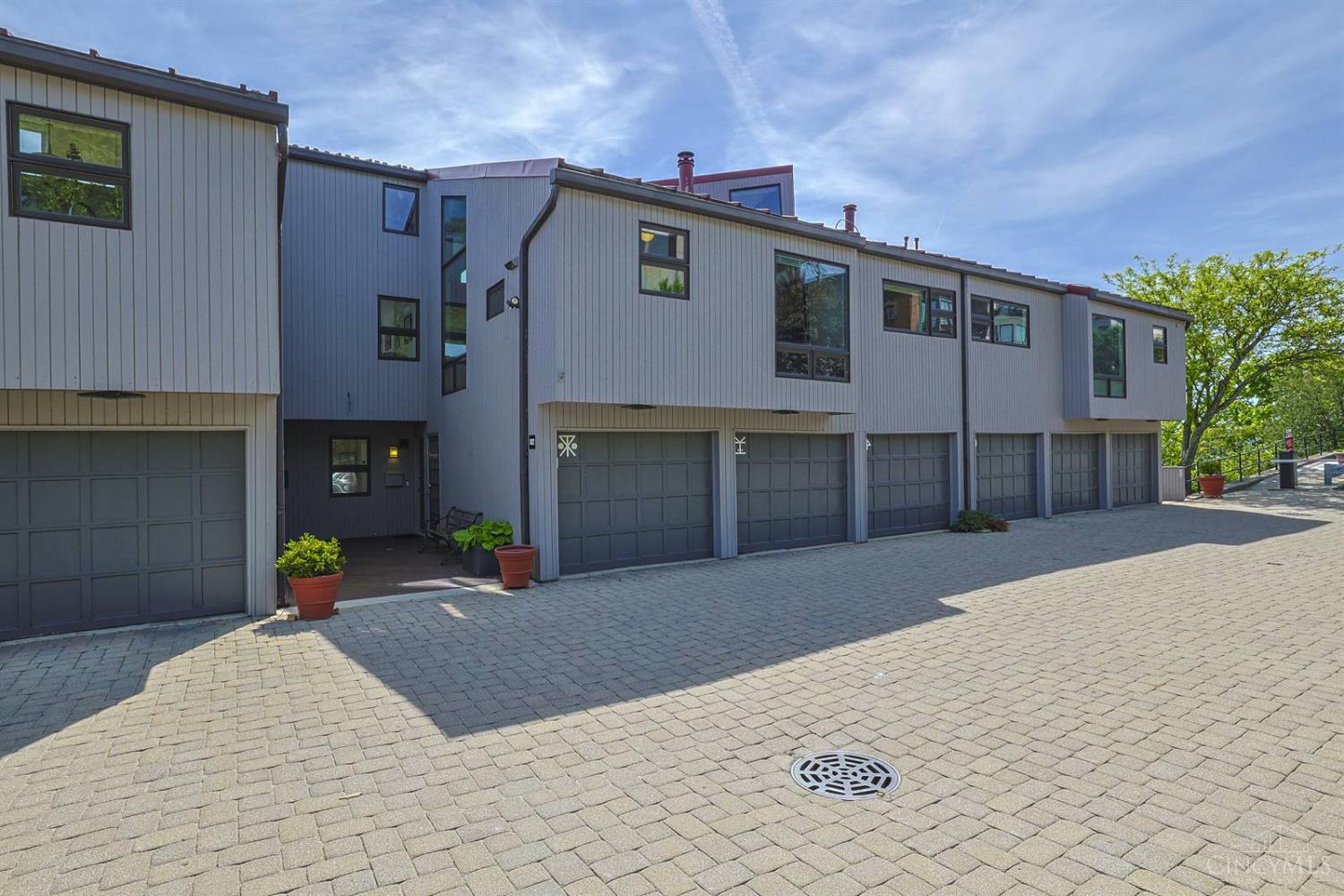 1st image of 1022 Hatch St, Cincinnati, OH 45202 | MLS# 1890230