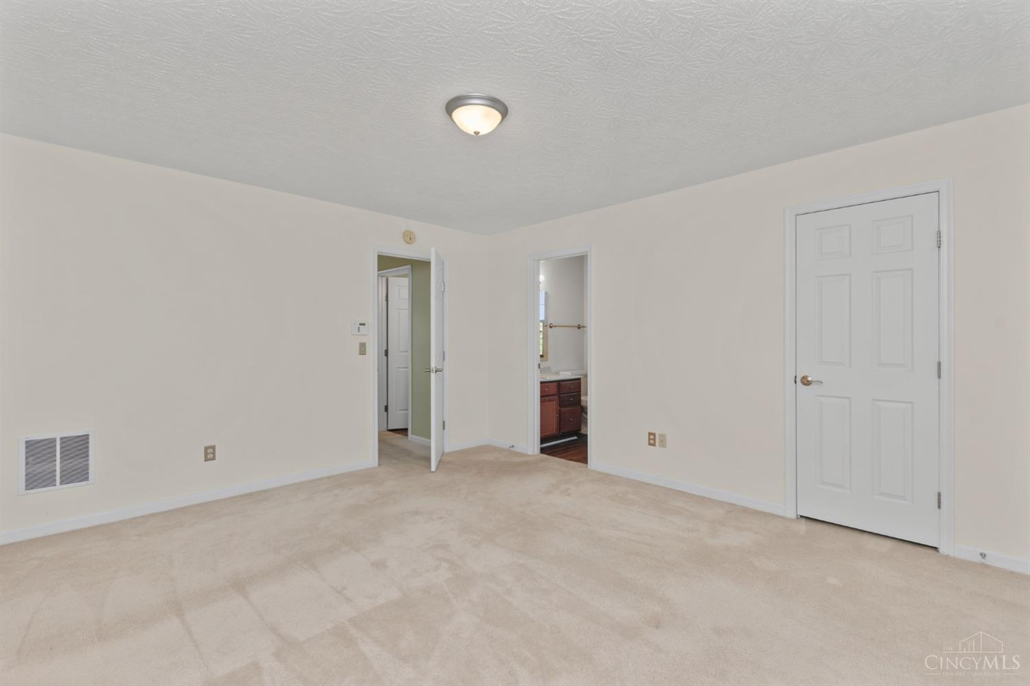 102 Lights Pointe Court, Ohio Twp, OH, 45157 — photo 17