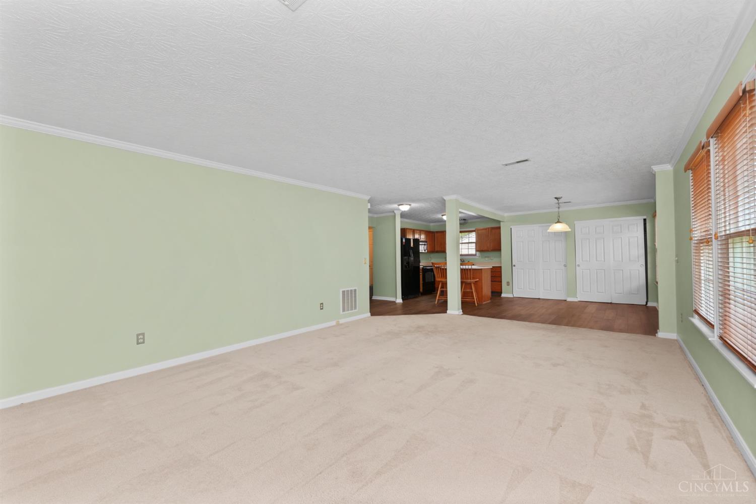 102 Lights Pointe Court, Ohio Twp, OH, 45157 — photo 9