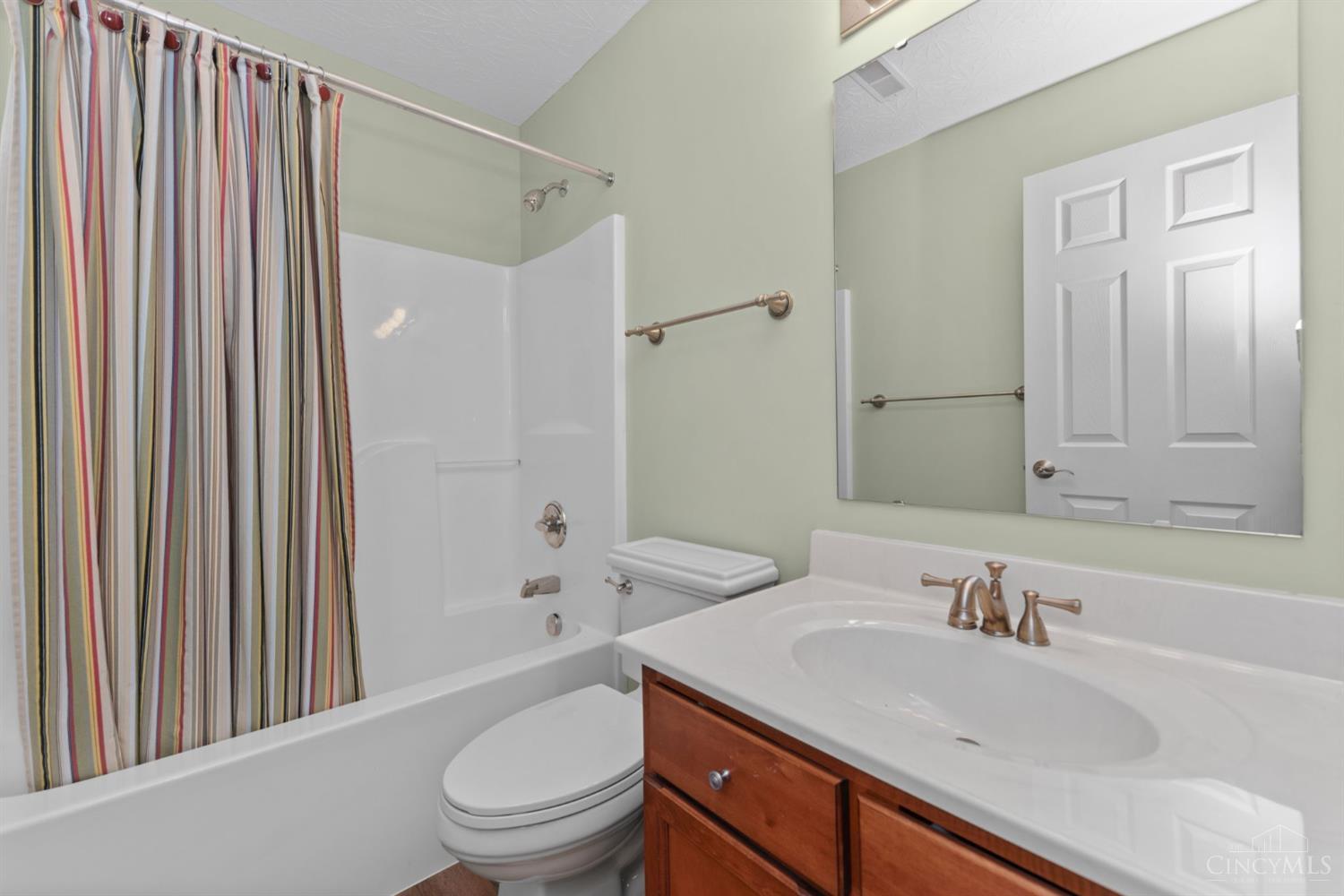 102 Lights Pointe Court, Ohio Twp, OH, 45157 — photo 27