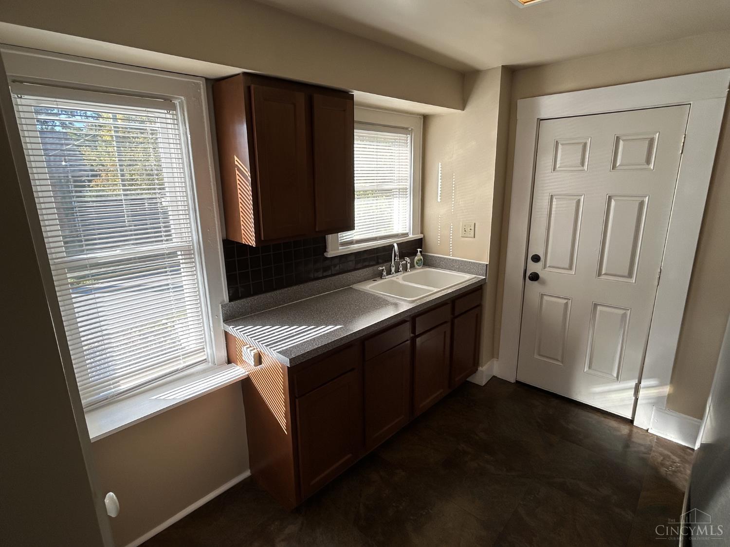 1802 Lawn Avenue, Cincinnati, OH, 45237 — photo 11