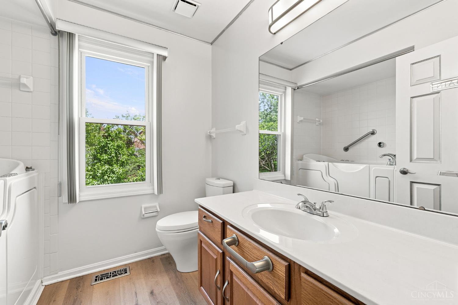 8042 Quail Meadow Lane, West Chester, OH, 45069 — photo 32