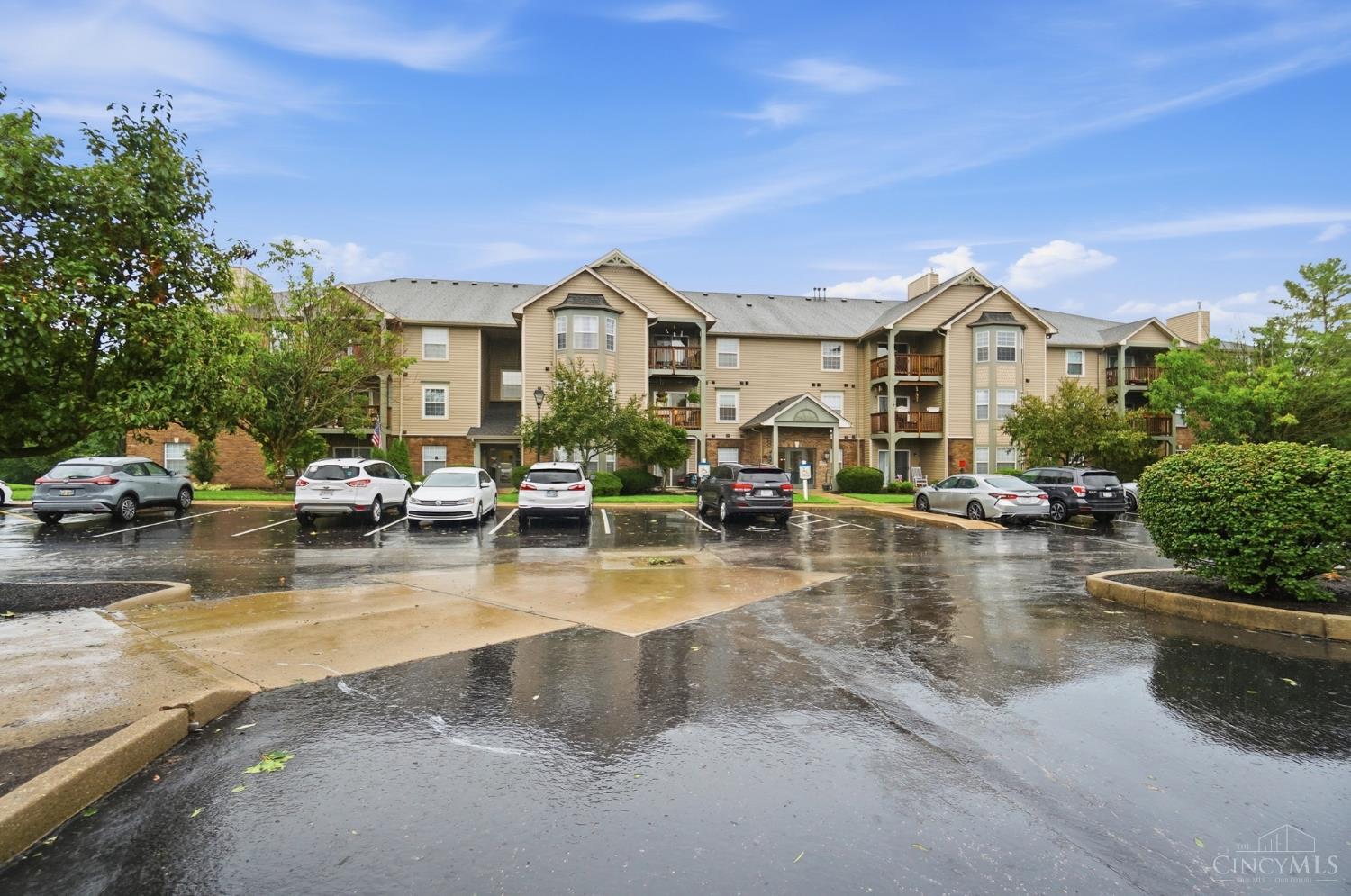 3rd image of 4941 N Arbor Woods Ct #203, Green Twp, OH 45248 | MLS# 1890379