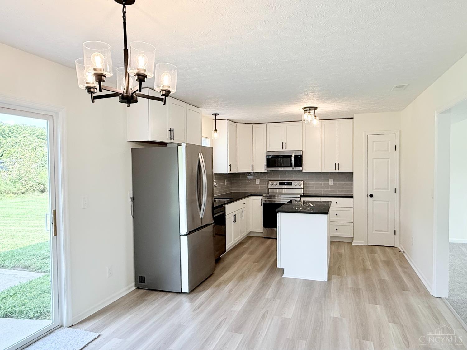 5th image of 635 Willow Pl, Trenton, OH 45067 | MLS# 1890486