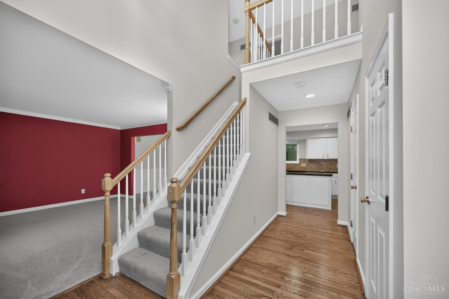 3rd image of 10203 Meadowknoll Dr, Symmes Twp, OH 45140 | MLS# 1890406