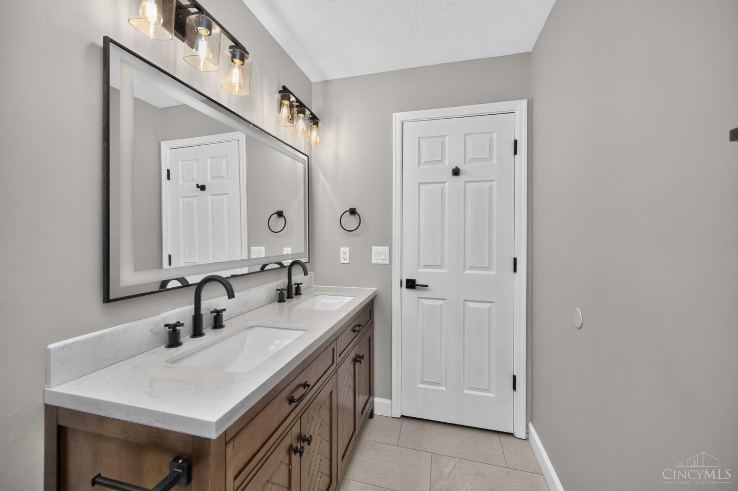 5801 Patrick Henry Drive, Miami Twp, OH, 45150 — photo 24