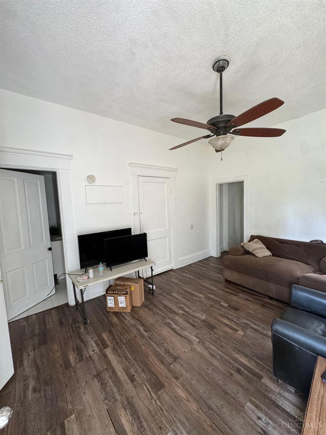 3rd image of 934 Dayton St, Hamilton, OH 45011 | MLS# 1890401