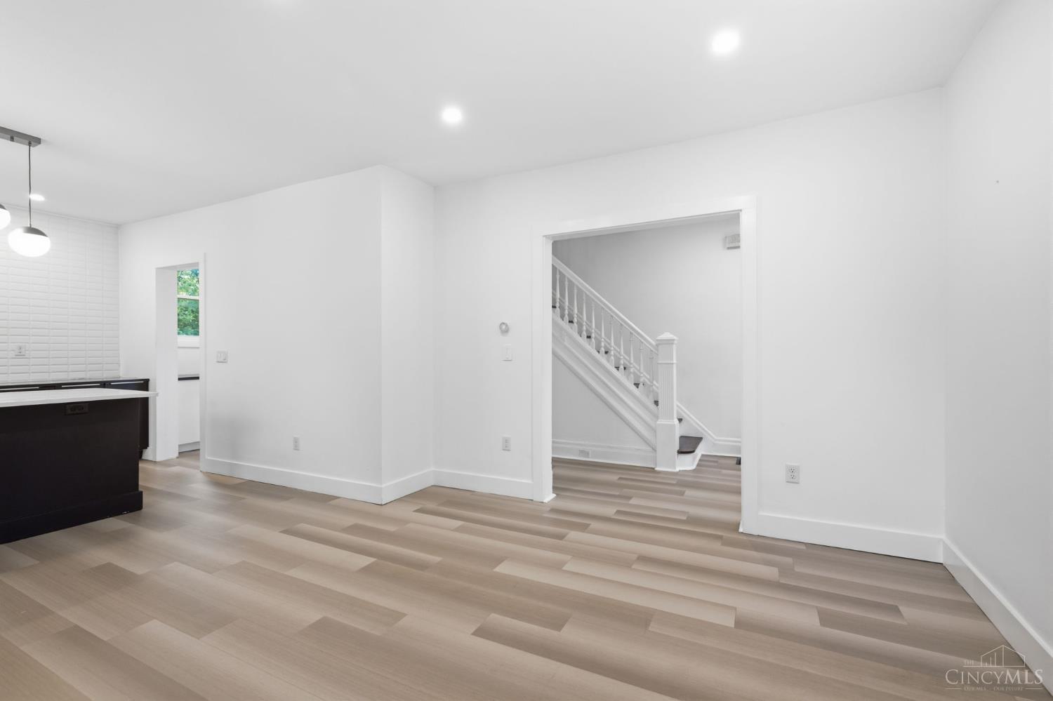 2560 Hackberry Street, Cincinnati, OH, 45206 — photo 7