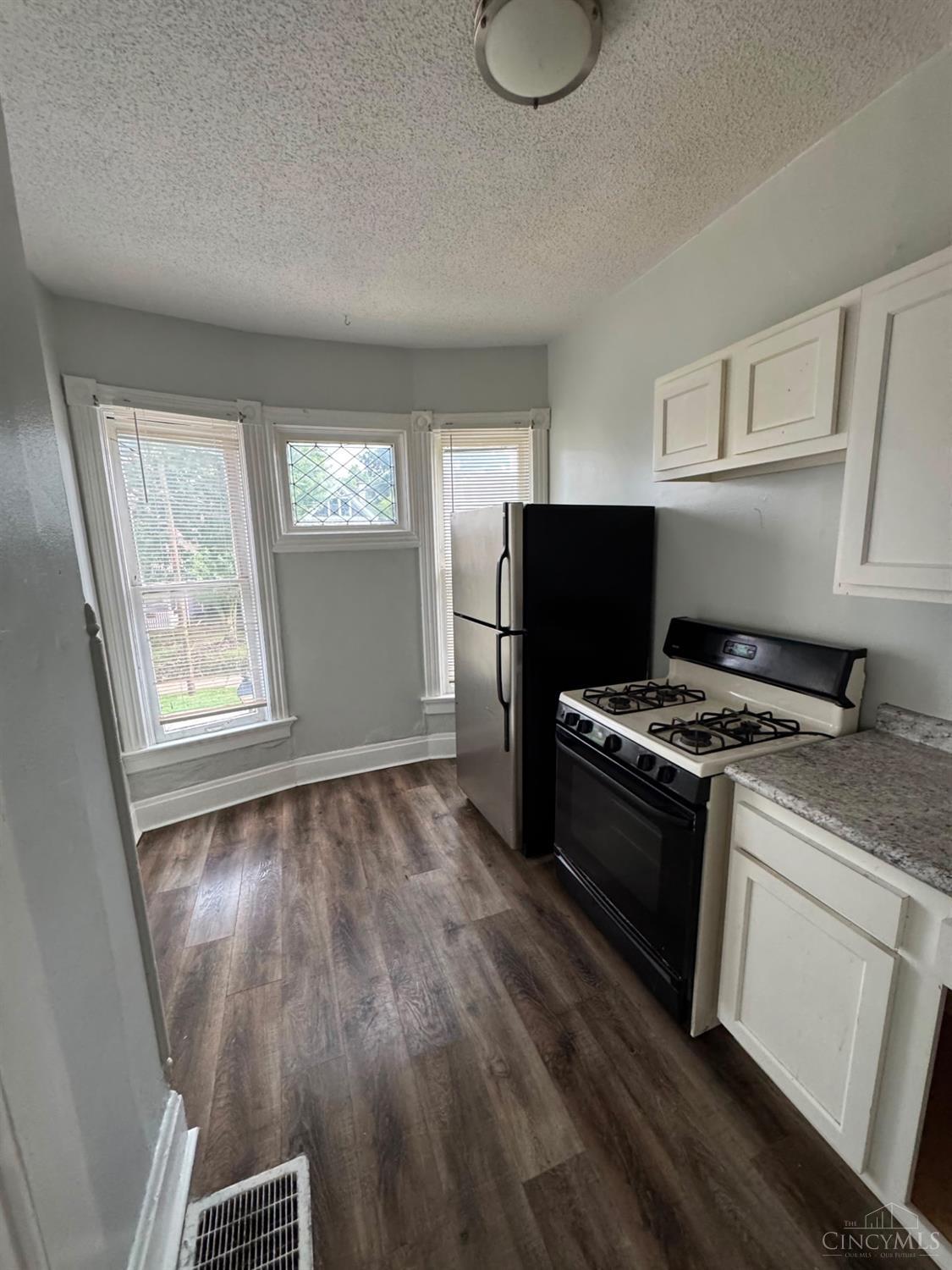 1st image of 934 Dayton St, Hamilton, OH 45011 | MLS# 1890401