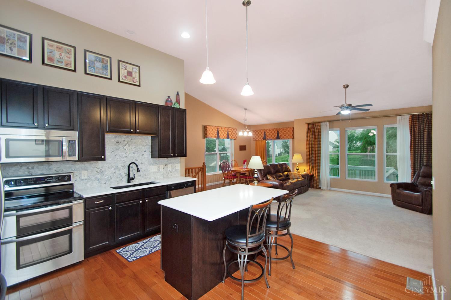 image of 320 Huntington Dr, Hamilton Twp, OH 45039 | MLS# 1890363