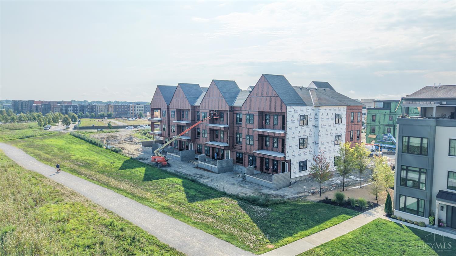 Listing Photo 3 - Condo for sale in building located at 4234 Park Pl Cir, Blue Ash, OH 45242 - Unit #303