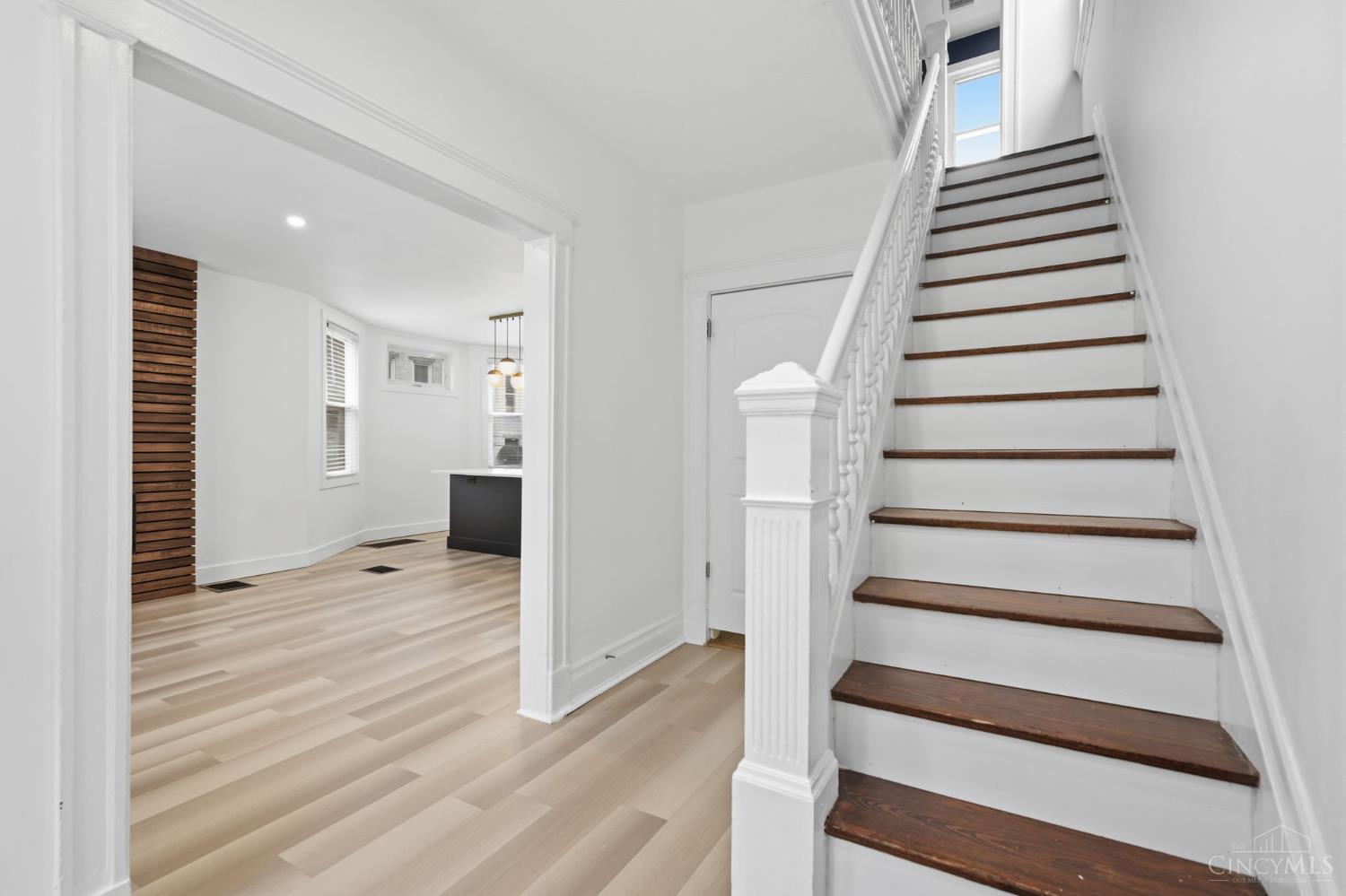 2560 Hackberry Street, Cincinnati, OH, 45206 — photo 16