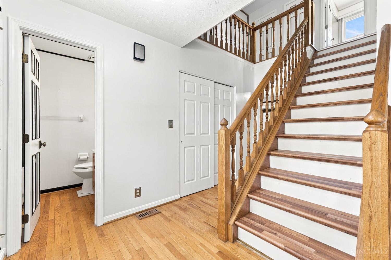 8042 Quail Meadow Lane, West Chester, OH, 45069 — photo 9