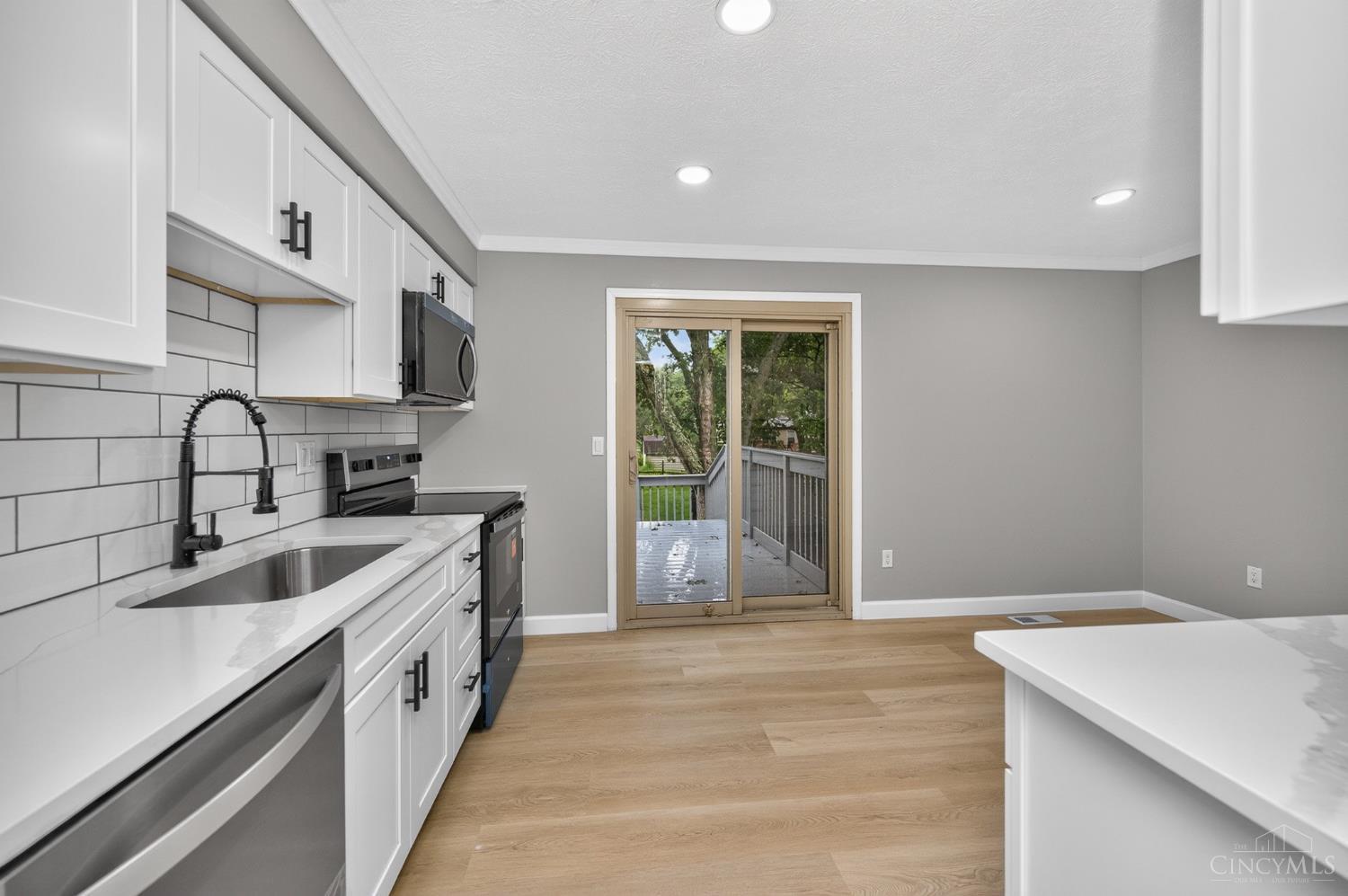 5801 Patrick Henry Drive, Miami Twp, OH, 45150 — photo 12