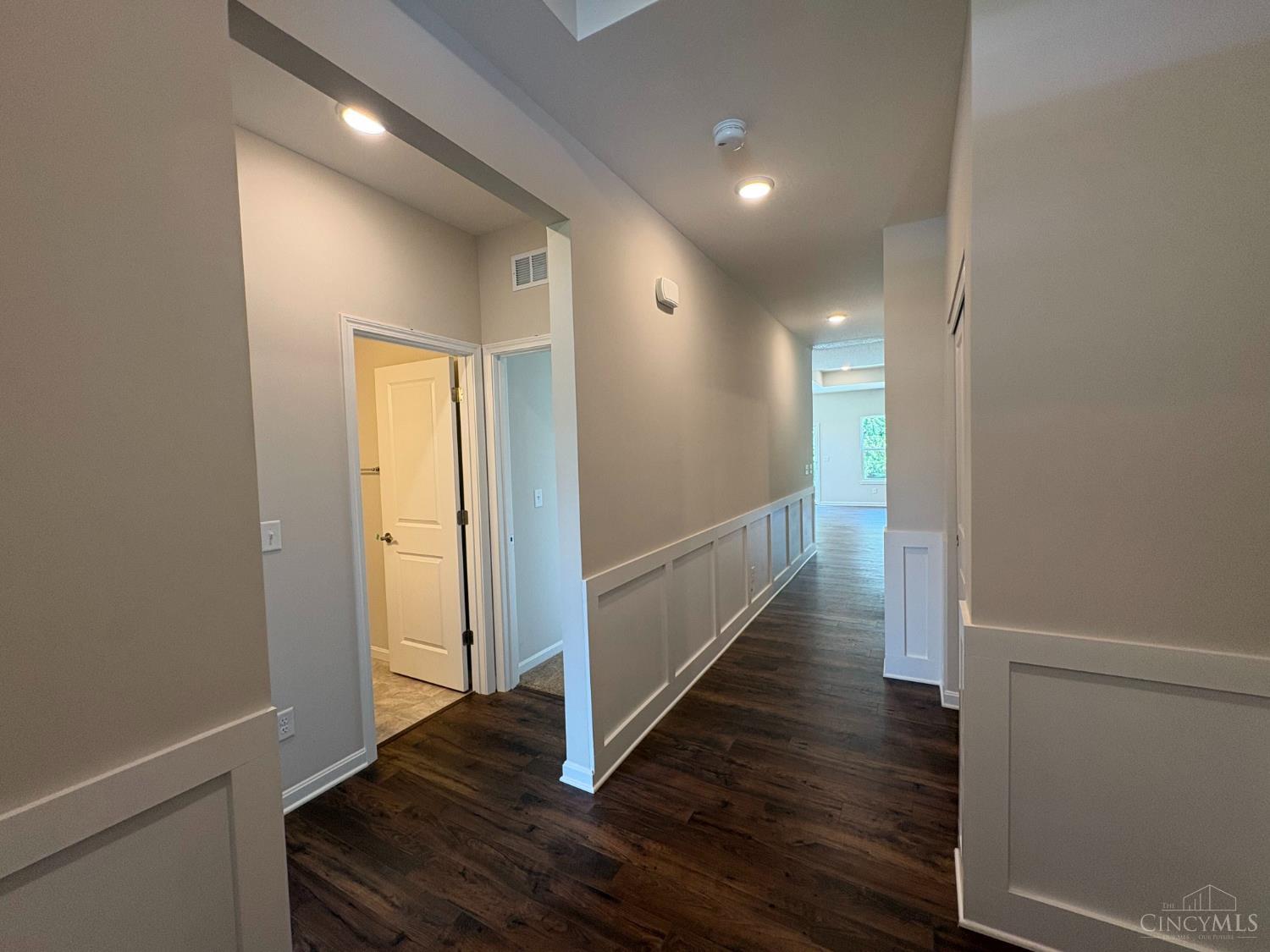 2nd image of 815 W Arlington St, Trenton, OH 45067 | MLS# 1853940