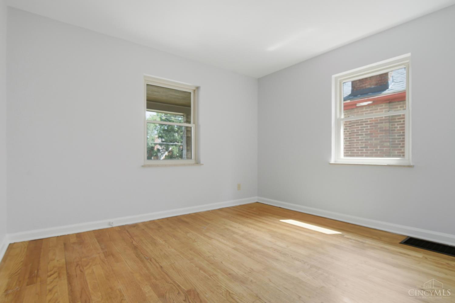 2541 Losantiville Avenue, Golf Manor, OH, 45237 — photo 16