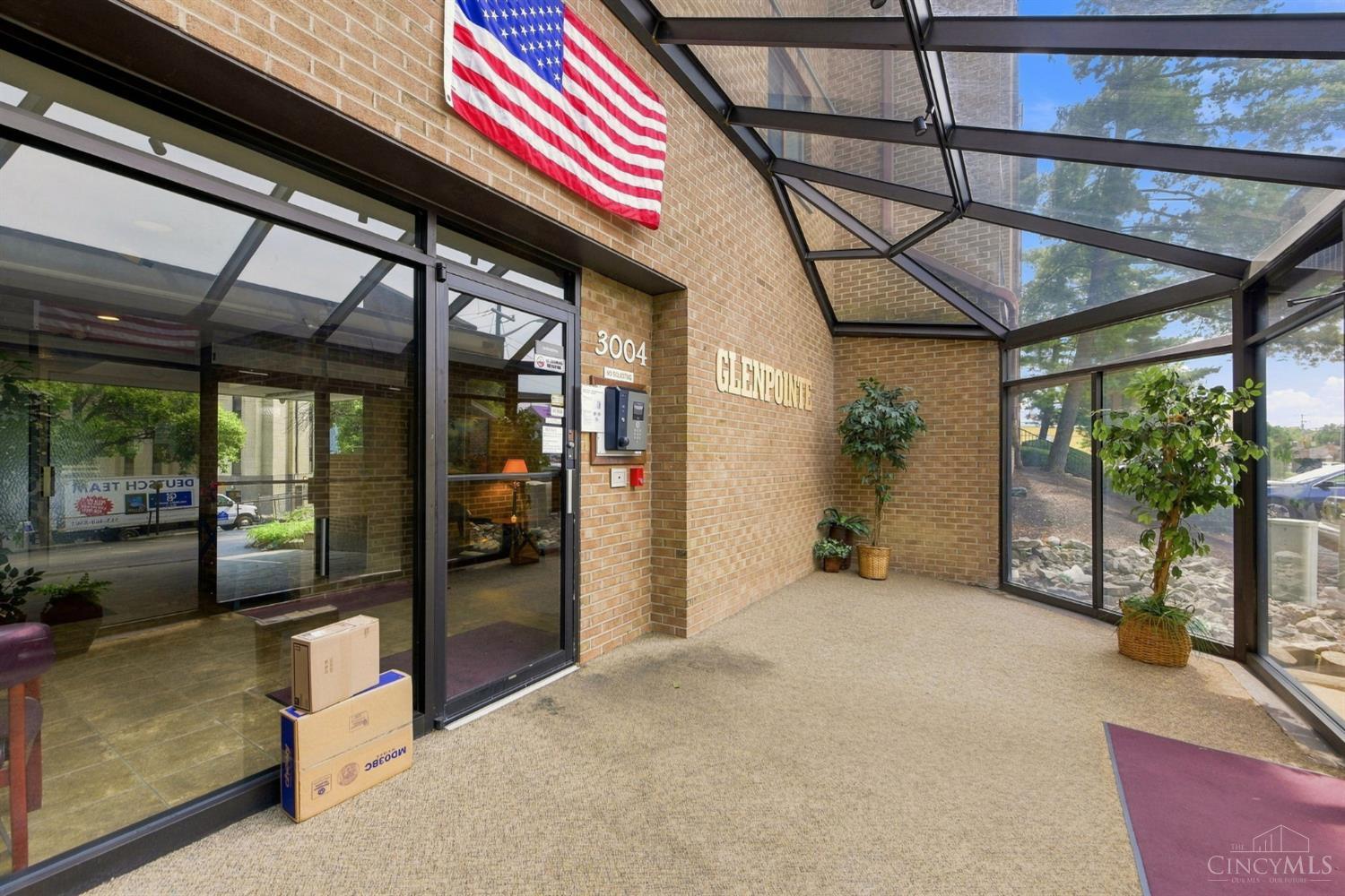 2nd image of 3004 Glenmore Ave #311, Cincinnati, OH 45238 | MLS# 1890287