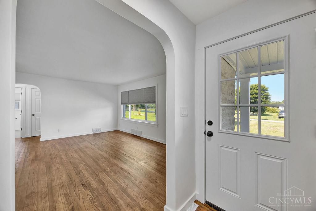 Photo 3 of Single family home for sale at 5824 Reigart Rd, Fairfield Twp, OH 45011 | MLS# 1890561 | Listing updated on 2026-09-15
