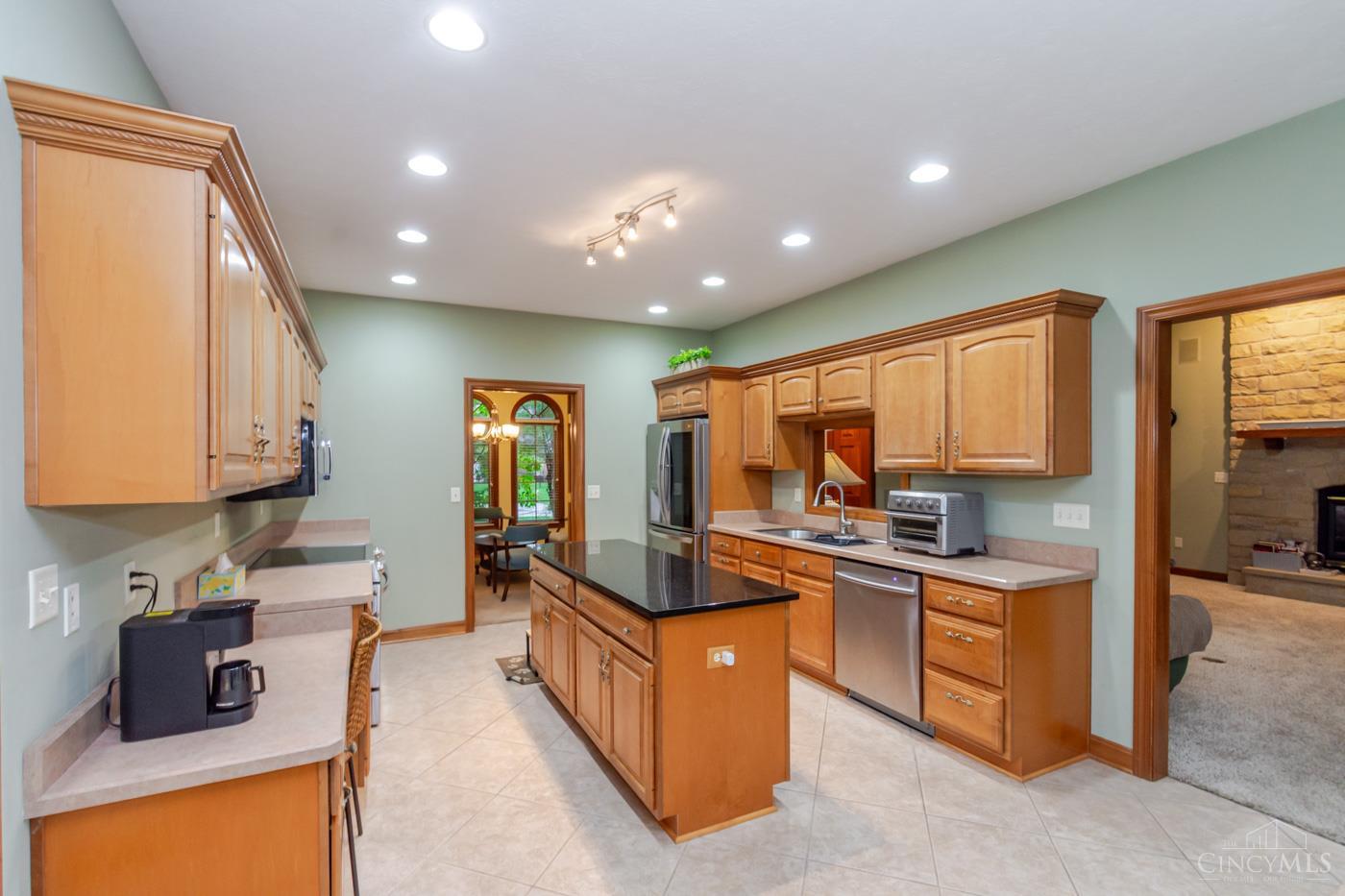 2400 Gatesland Court, Miami Twp, OH, 45459 — photo 17