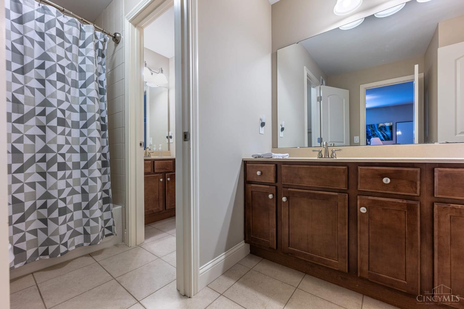 8925 Kenwood Road, Blue Ash, OH, 45242 — photo 36