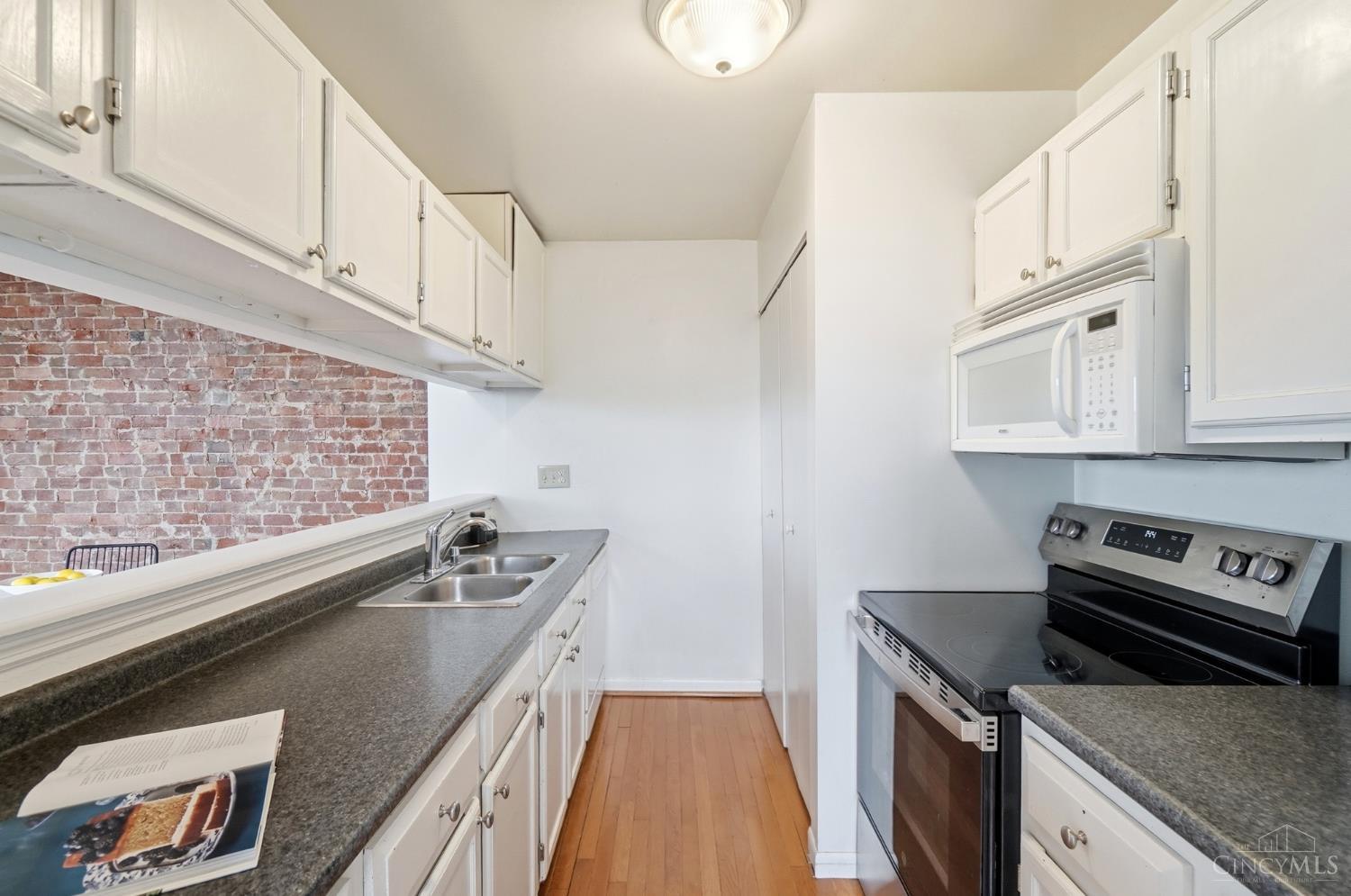 561 Milton Street #D, Cincinnati, OH, 45202 — photo 17