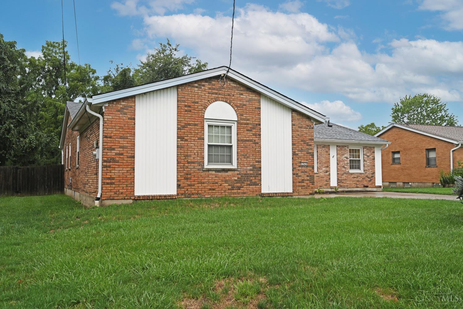 2nd image of 1925 Fullerton Dr, Springfield Twp., OH 45240 | MLS# 1890522