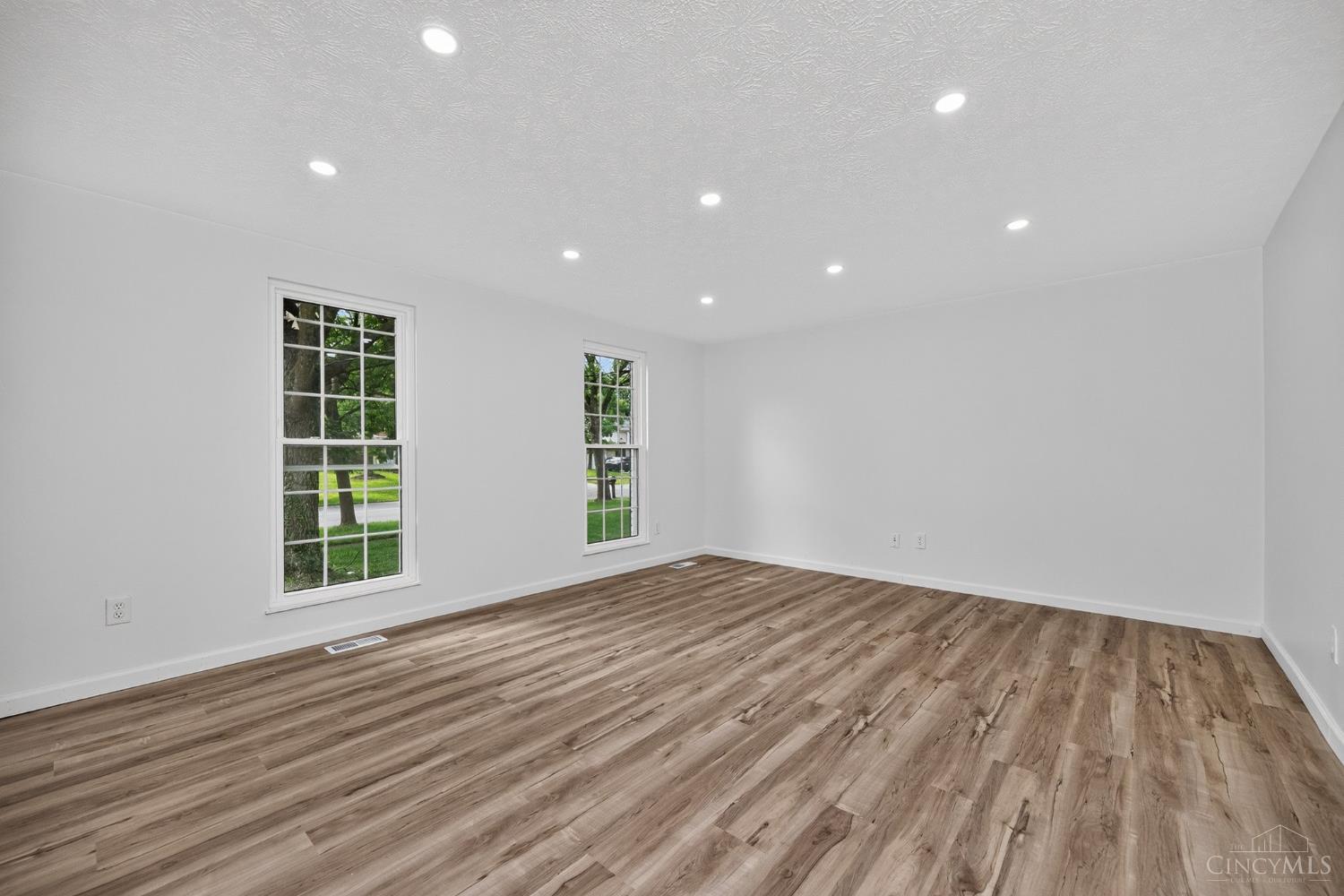 4th image of 12022 Kenn Rd, Springdale, OH 45240 | MLS# 1890607