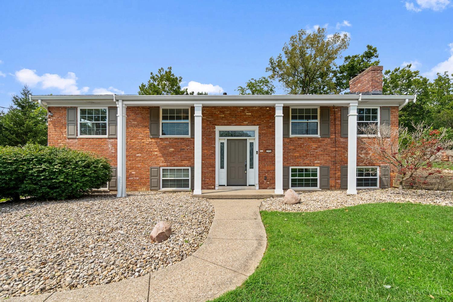 3rd image of 6334 Blueberry Hill Ct, Green Twp, OH 45248 | MLS# 1884973