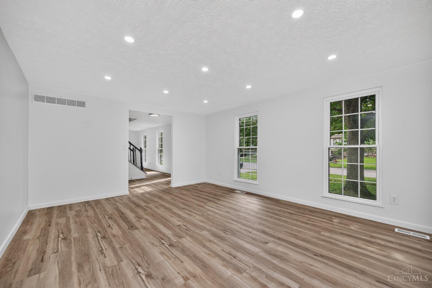 5th image of 12022 Kenn Rd, Springdale, OH 45240 | MLS# 1890607