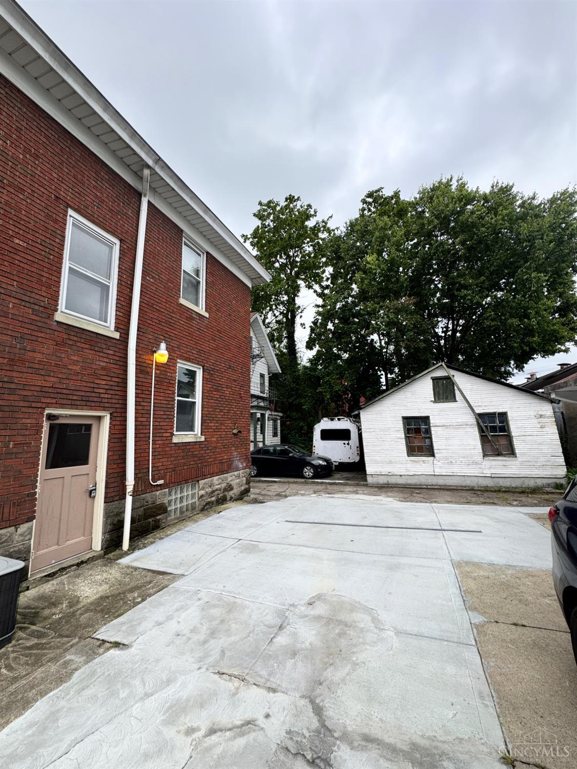 2nd image of 2122 Slane Ave, Norwood, OH 45212