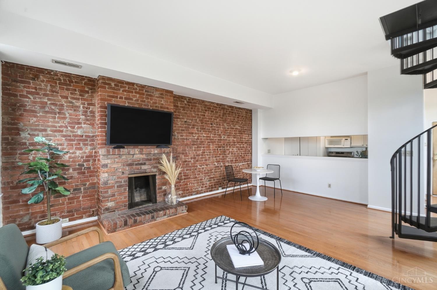 561 Milton Street #D, Cincinnati, OH, 45202 — photo 12