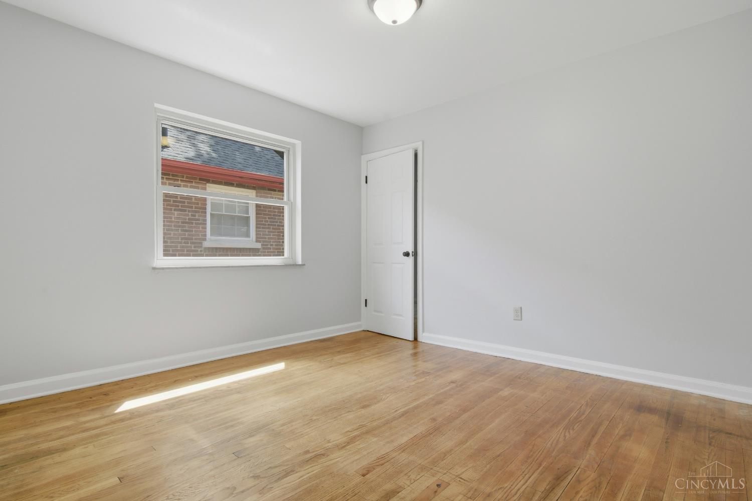 2541 Losantiville Avenue, Golf Manor, OH, 45237 — photo 17