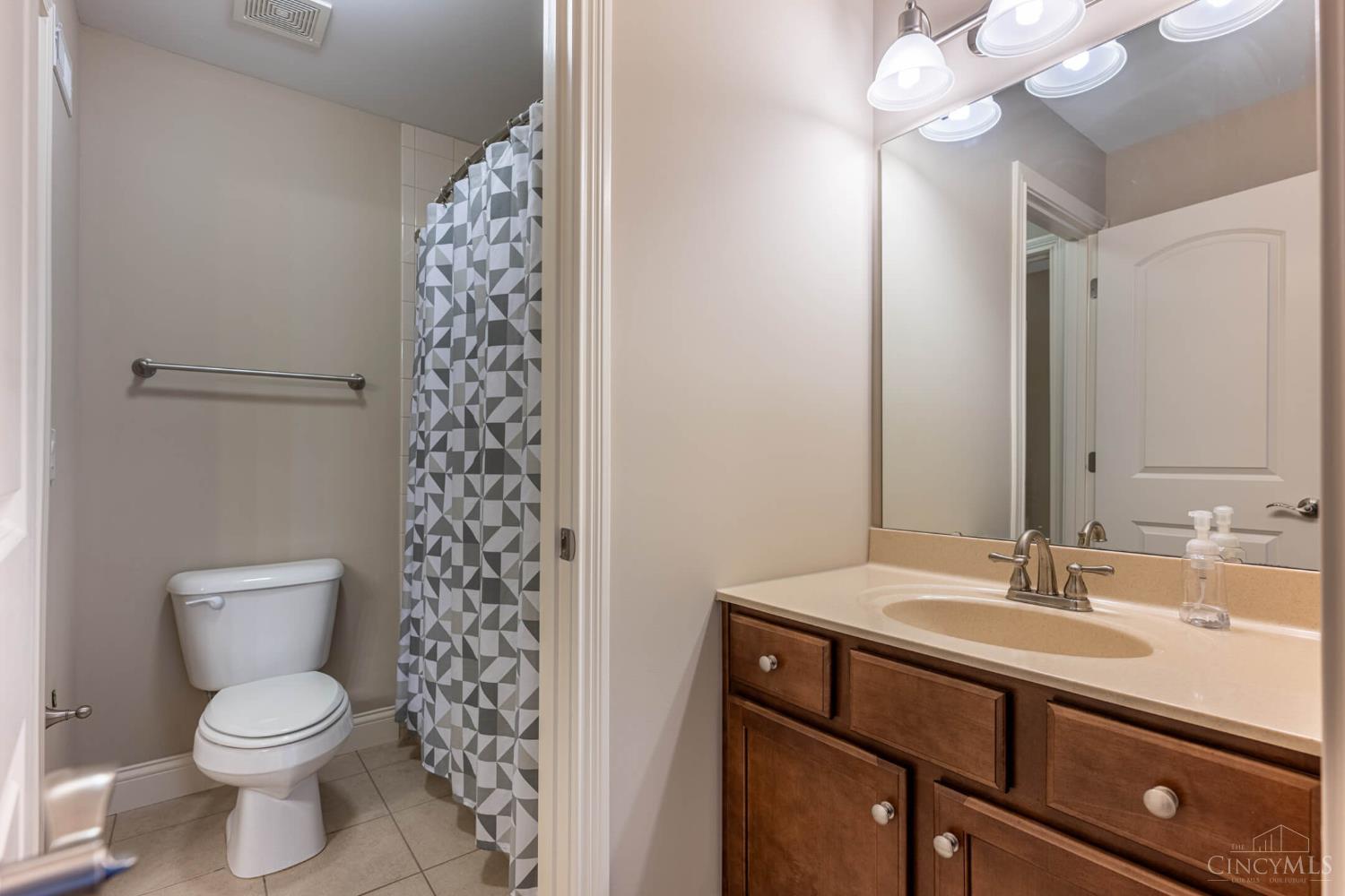 8925 Kenwood Road, Blue Ash, OH, 45242 — photo 34