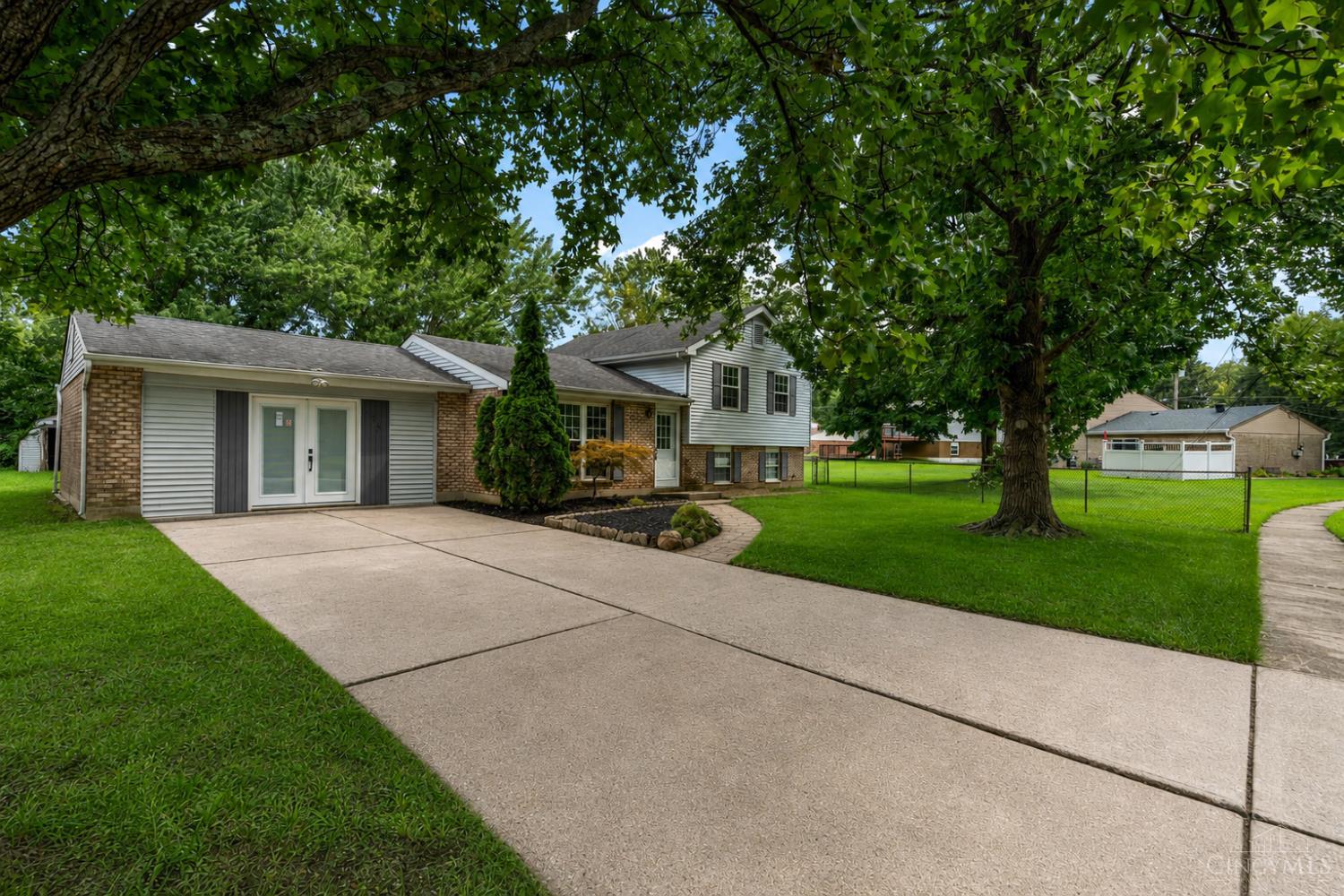 2nd image of 675 Woodgate Rd, Union Twp, OH 45244 | MLS# 1890613