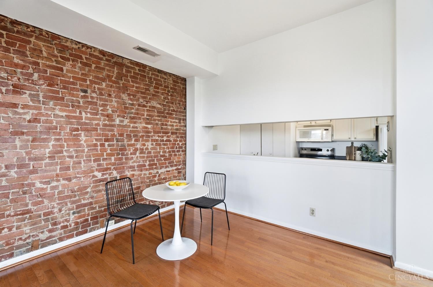 561 Milton Street #D, Cincinnati, OH, 45202 — photo 16