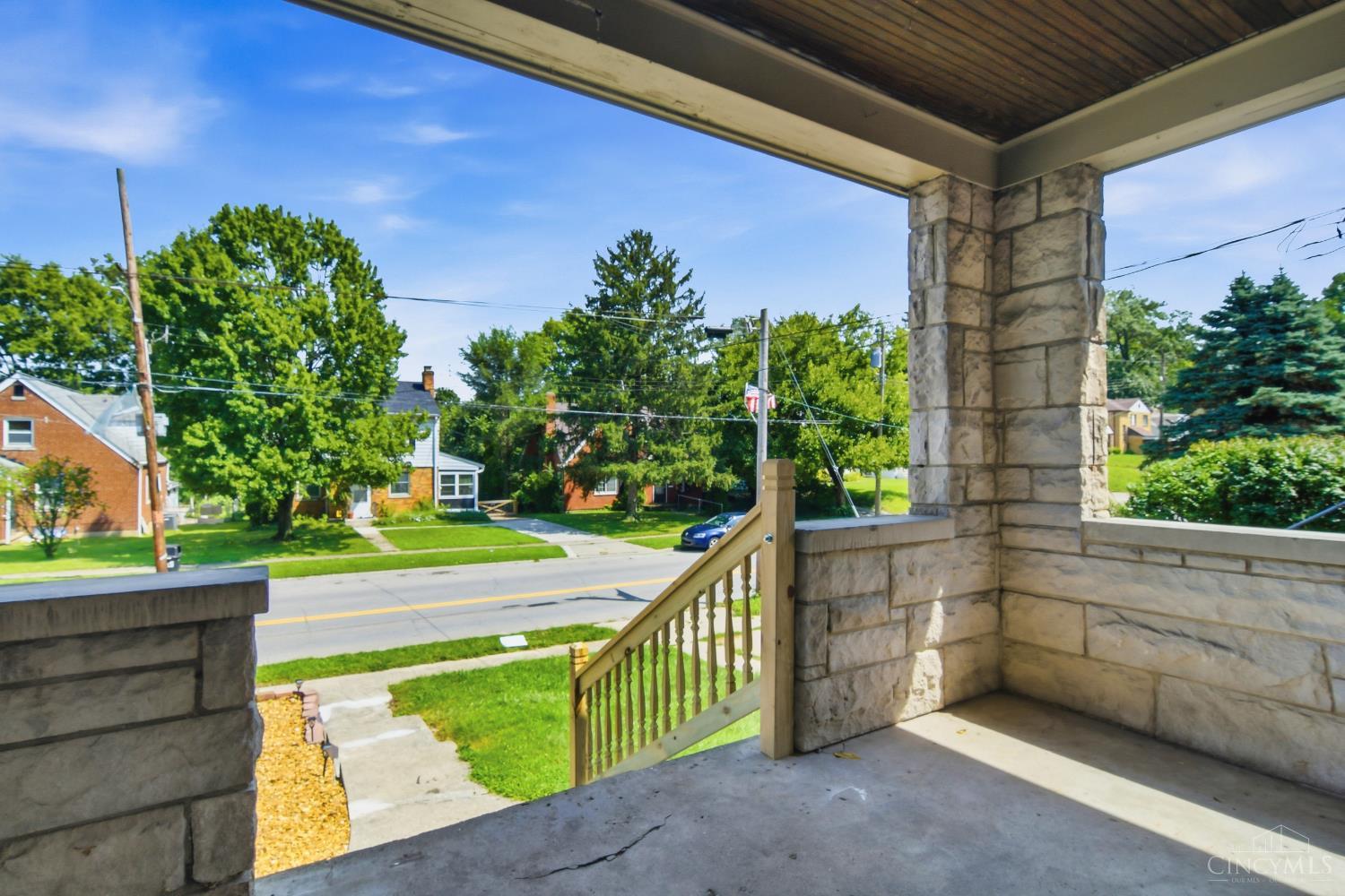 4th image of 2541 Losantiville Ave, Golf Manor, OH 45237 | MLS# 1890557