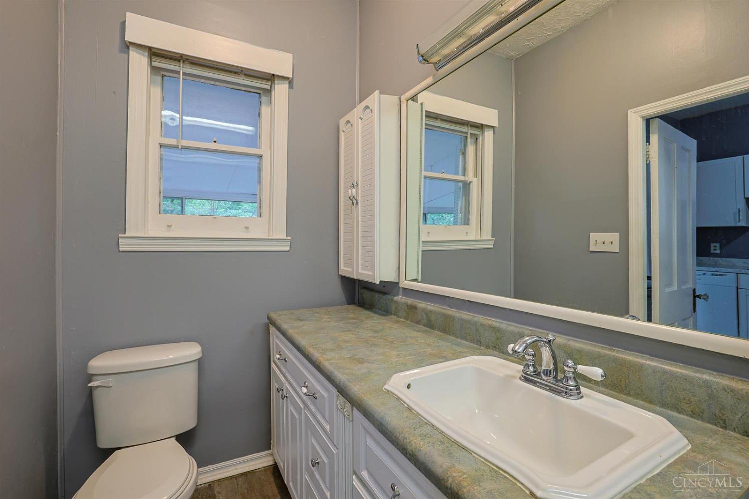 29th image of 558 Missouri Ave, Cincinnati, OH 45226 | MLS# 1890578